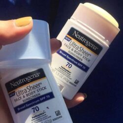 Kem chống nắng dùng cho mặt và cơ thể Neutrogena Ultra Sheer Stick SPF 70 42g 6 Kem chong nang dung cho mat va co the Neutrogena Ultra Sheer Stick SPF 70 42g