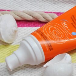 Kem chống nắng Avene Very High Protection Emulsion Dry Touch SPF 50+ 50ml 7 evene