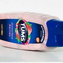 Kẹo ngậm giảm đầy hơi khó tiêu Tums Antacid Assorted Berries 265 viên 9 keo ngam tri day hoi kho tieu tums antacid ultra strength 1000 265 vien knc