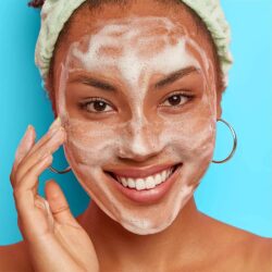 Gel rửa mặt ngừa mụn Neutrogena Oil-Free Acne Wash 269ml 13 gel rua mat neutrogena oil free acne wash knd
