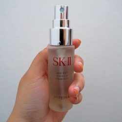 Xịt khoáng dùng ban ngày SK-II Pitera Mid-Day Essence Spray 50ml 6 Xịt khoáng dùng ban ngày SK-II Pitera Mid-Day Essence Spray 50ml