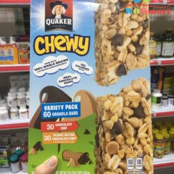 Bánh bơ đậu phộng socola Quaker Chewy Granola Bar Variety Pack 1.44kg 5 banh-bo-dau-phong-socola-quaker-chewy-granola-bar-variety-pack-144kg-1