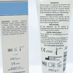 Kem dưỡng da giảm nẻ, chàm Dexeryl Creme 250g 15 kem duong da tri ne cham sua cho tre dexeryl 250g 110825 kf