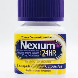 Viên uống cắt cơn đau dạ dày, ợ nóng Nexium 24hr 14 Capsules (Hộp lẻ) 6 thuoc dieu tri benh dau da day o nong nexium 24hr 14 vien kna