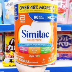 Sữa bột Similac cho trẻ hay nôn trớ Similac Sensitive Opti-GRO 845g 9 sua bot similac cho tre hay non tro similac pro sensitive opti gro hmo 875g 845g 080424 ka