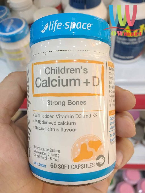 bo-sung-canxi-va-vitamin-d-cho-tre-tu-life-space-childrens-calcium-d-60-vien-1n