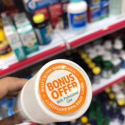 Dầu xoa bóp giảm nhanh các cơn đau khớp Biofreeze Roll On 74ml 10 giam nhanh cac con dau khop biofreeze roll 74ml 1461