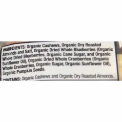 Hỗn hợp hạt và việt quốc sấy khô Kirkland Signature Organic Nut & Berries 794g