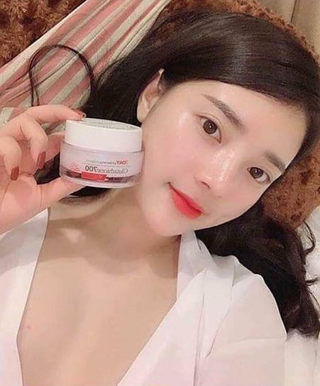 Kem dưỡng trắng da Angel’s Liquid 7 Day Glutathione 700 V-Cream 50ml
