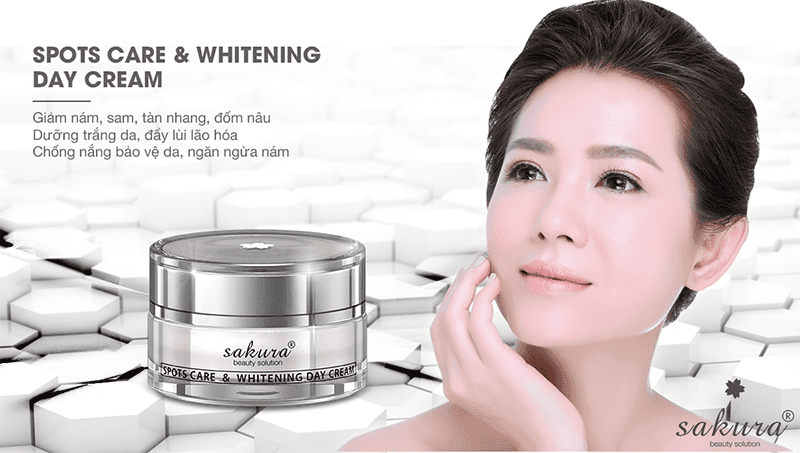 Kem trị nám dưỡng trắng da ban ngày Sakura Spots Care Whitening Day Cream 30g