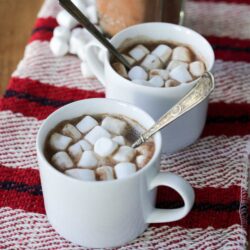 Bột cacao và kẹo Marshmallow Swiss Miss Marshmallow Hot Cocoa Mix 313g