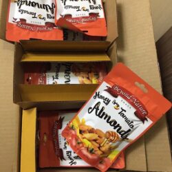 Hạnh nhân mật ong vị cà chua cay Beyond Nature Honey Spicy Tomato Almonds 78g