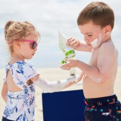 Kem chống nắng cho trẻ em Babyganics SPF 50+ Sunscreen Lotion 59ml 6 Kem chống nắng cho trẻ em Babyganics SPF 50+ Sunscreen Lotion 59ml