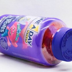 Kẹo dẻo Vitamin cho trẻ em One A Day Kids Trolls Complete Multivitamin Gummies 180 viên 14 keo deo vitamin cho tre em one a day kids trolls complete multivitamin gummies 180 vien knb