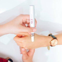 But tri dom nau SK ll Genoptics Spot Pen 15gr Nhat Ban2