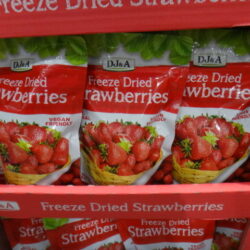 Dau dong lanh DJ A Freeze Dried Strawberries 100 g3
