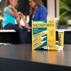 Kem mỡ kháng viêm, liền sẹo Neosporin Original Ointment (Set 3) 13 kem mo khang viem lien seo neosporin original ointment set 3 knb