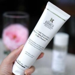 Sữa rửa mặt làm sáng da KIEHLS Clearly Corrective™ Brightening Exfoliating Cleanser 150ml 3