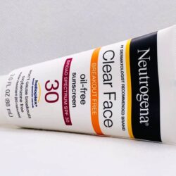 kem chong nang neutrogena clear face break out free liquid lotion sunscreen spf 30 88ml knc