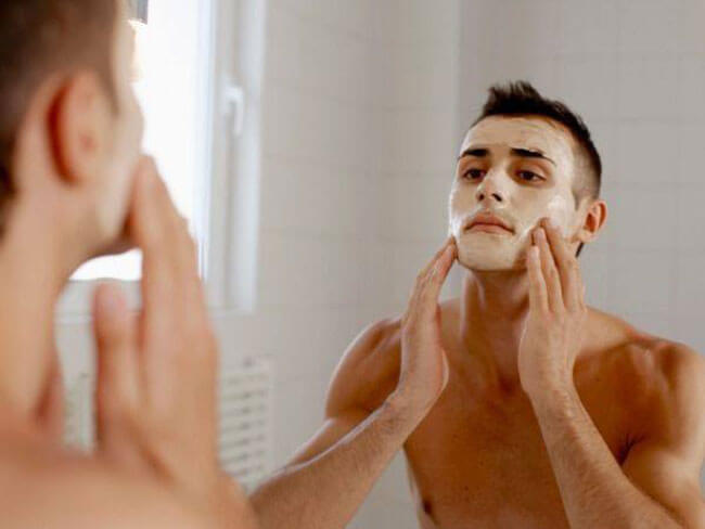 Sữa rửa mặt diệt khuẩn mụn nam Neutrogena Men Acnes Wash 150ml 9 Sữa rửa mặt trị mụn nam Neutrogena Men Acnes Wash 150ml
