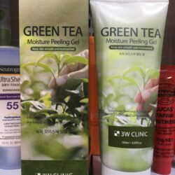 Gel tẩy tế bào chết trà xanh 3W Clinic Green Tea Moisture Peeling Gel 180ml 5 Gel tay te bao chet 3W Clinic Moisture Peeling Gel 180ml 1