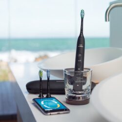 Bàn chải đánh răng điện Philips Sonicare DiamondClean Smart Electric Black 9300 13 ban chai danh rang dien philips sonicare diamondclean smart electric 9300 4