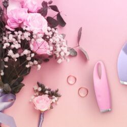 Máy massage mắt Foreo Iris Illuminating Eye Massager Petal Pink 7 may massge mat foreo iris petal pink 2