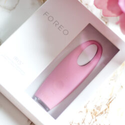 Máy massage mắt Foreo Iris Illuminating Eye Massager Petal Pink 10 may massge mat foreo iris petal pink2