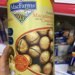 Hat Maca muoi nguyen vo MacFarms Roastes amp Salted Macadamias in the Shell 453g2