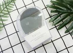 May rua mat Halio Facial Cleasing Massage Device Den3