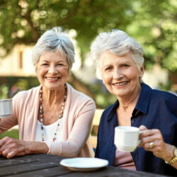 Viên uống sáng mắt cho người lớn Preservision AREDS2 Formula 210 Mini Gels 22 old women woman happy Menopause Balance 1000