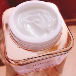 Kem dưỡng trắng da It'SSSOME Aqua Collagen Whitening Night Cream 50ml 8 Kem duong trang da ItSSSOME Aqua Collagen Whitening Night Cream 50ml3