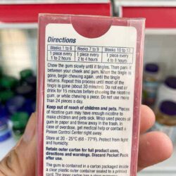 Keo cai thuoc la Nicorette Gum Pocket Pack 2mg 20 vien 0035