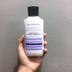 Sua duong the Bath amp Body Works Body Lotion Lavender Sandalwood 236ml2