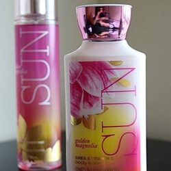 Sua duong the Bath amp Body Works Body Lotion Sun Golden Mangolia 236ml1