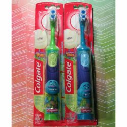 Bàn chải đánh răng trẻ em Colgate Trolls dùng pin (Xanh Dương) 5 ban chai danh rang tre em colgate trolls dung pin xanh duong ka