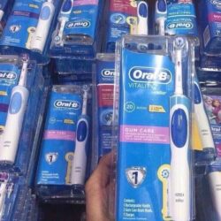 Bàn chải đánh răng sạc điện Oral-B Vitality Gum Care 5 ban chai danh rang sac dien oral b vitality gum care ka
