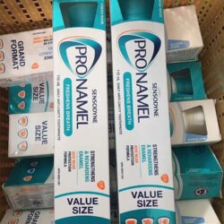 Kem đánh răng Sensodyne Pronamel Freshens Breath 110ml 5 kem danh rang sensodyne pronamel freshens breath 110ml kd