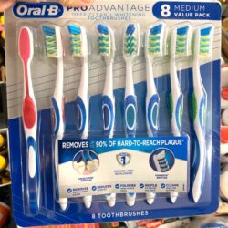 Bàn chải đánh răng Oral-B ProAdvantage Deep Clean + Whitening 8 cây Medium 5 ban chai danh rang oral b proadvantage deep clean whitening 8 cay medium kc
