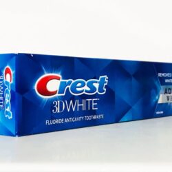 Kem đánh răng Crest 3D White Advanced Whitening 147g 9 kem danh rang crest 3d white advanced triple whitening 158g 147g kf