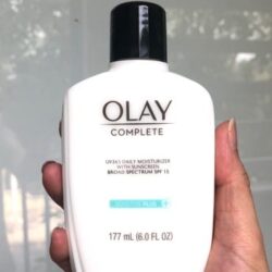 Kem dưỡng ẩm chống nắng Olay Complete Sensitive Plus SPF15 177ml x2 chai 11 kem duong am chong nang olay complete sensitive plus spf15 177ml x2 chai ke