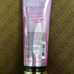Sữa dưỡng thể Victoria’s Secret Velvet Petals In Bloom Fragrance Lotion 236ml 5 sua duong the victorias secret velvet petals in bloom fragrance lotion 236ml kb