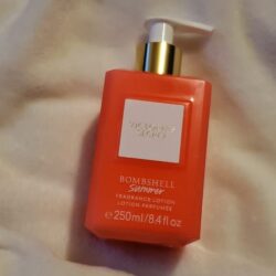 Sữa dưỡng thể Victoria’s Secret Bombshell Summer Fragrance Lotion 250ml 7 sua duong the victorias secret bombshell summer fragrance lotion 250ml kb