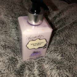 Sữa dưỡng thể Victoria’s Secret Tease Rebel Fragrance Lotion 250ml 10 sua duong the victorias secret tease rebel fragrance lotion 250ml ke