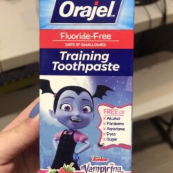 kem danh rang tre em orajel training toothpaste vampirina 42 5g kb