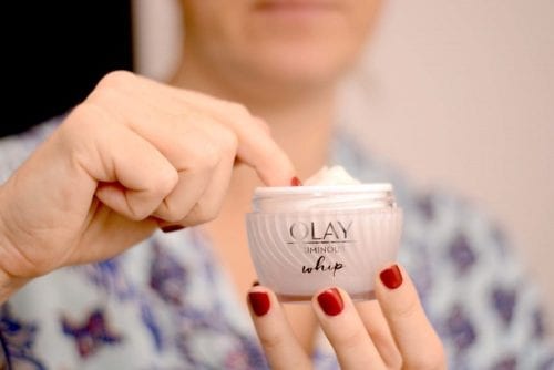 Kem dưỡng Olay Luminous Whip Active Moisturizer 48g 12 kem duong olay luminous whip active moisturizer 48g kf