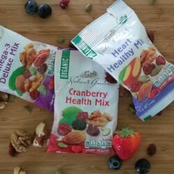 Hạt sấy khô tổng hợp Nature’s Garden Heart Healthy Mix 238g (7 gói nhỏ) 6 hat say kho tong hop natures garden heart healthy mix 238g 7 goi nho ka