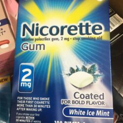 keo cai thuoc nicorette gum white ice mint 2mg 100 vien ka