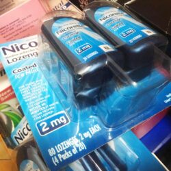 Kẹo ngậm cai thuốc lá Nicorette Lozenge Ice Mint 2mg 80 viên 7 keo ngam cai thuoc la nicorette lozenge ice mint 2mg 80 vien kb