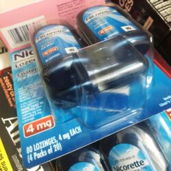 keo ngam cai thuoc la nicorette lozenge ice mint 4mg 80 vien kb